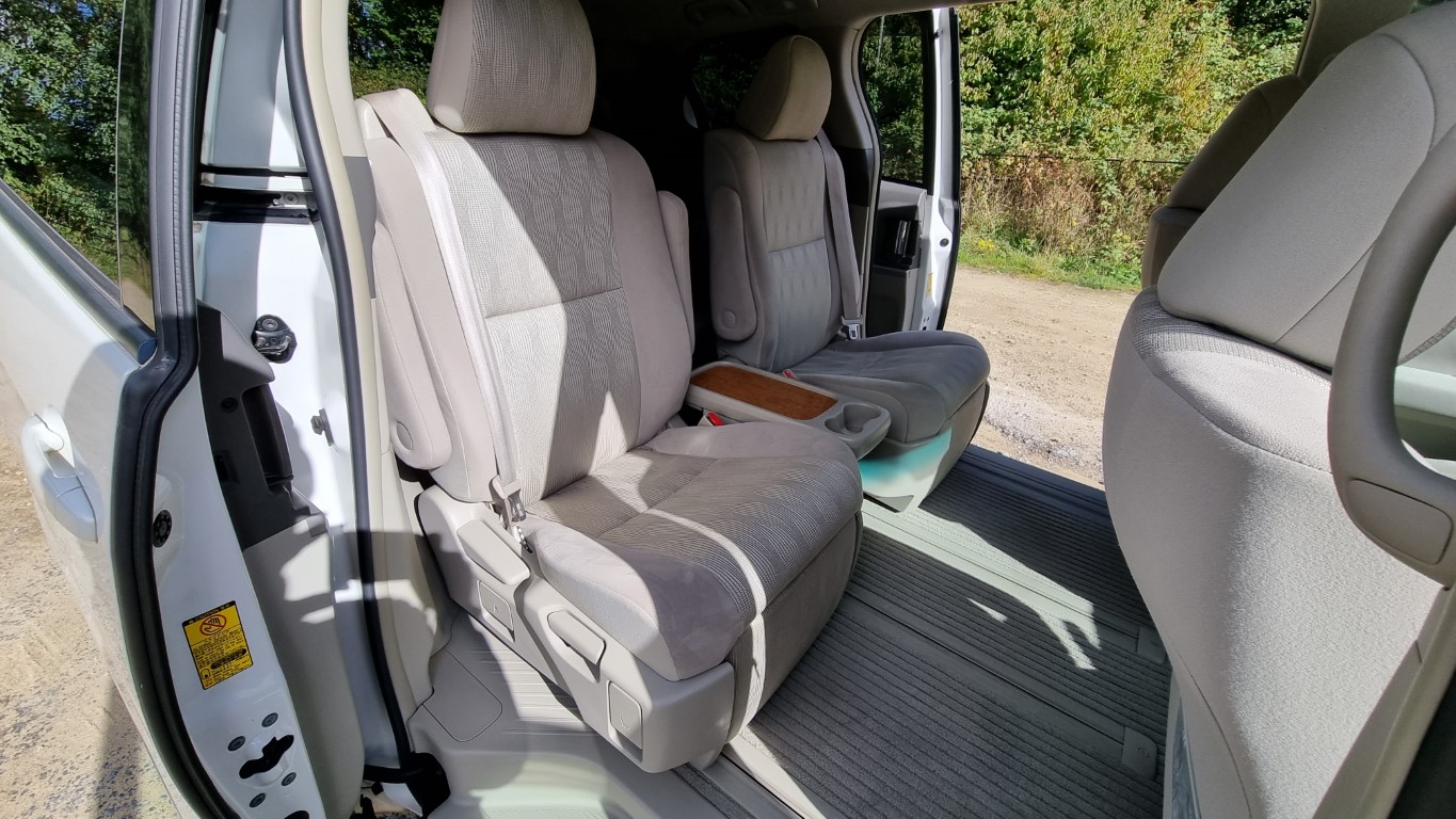 2009 TOYOTA ESTIMA G EDITION, 2.4, 7 SEATER 73k MILES