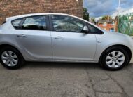 Vauxhall Astra 1.4i Design Hatchback 5dr Petrol Manual Euro 6 (100 ps